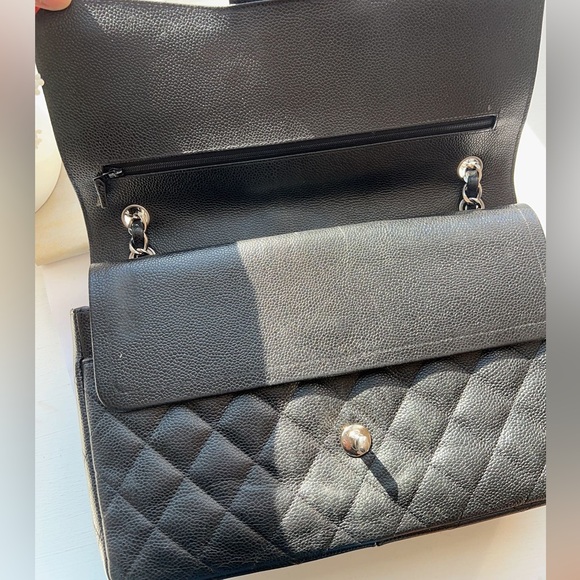 Chanel Caviar Classic Jumbo Double Flap Bag - Picture 3 of 10